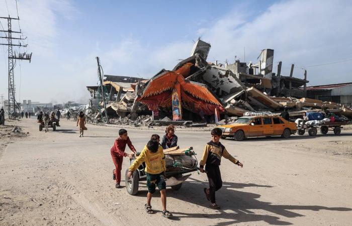 «اتفاق
      غزة»:
      ترحيل
      تنفيذ
      بنود
      رئيسية
      إلى
      2026...
      تفاهمات
      أم
      تعثّر؟