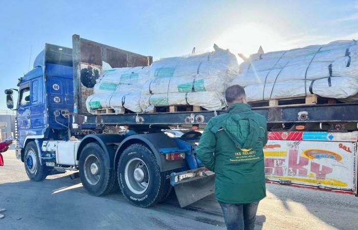 مساعدات
      إنسانية
      سعودية
      تعبر
      منفذ
      رفح
      نحو
      غزة