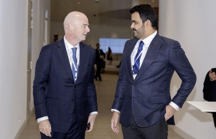 رئيس اللجنة الأولمبية القطرية يشارك في القمة الأولمبية