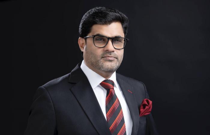 «رحلة
      من
      نور»
      تنقل
      الدرعية
      إلى
      لندن
      عبر
      تجربة
      رقمية
      غامرة