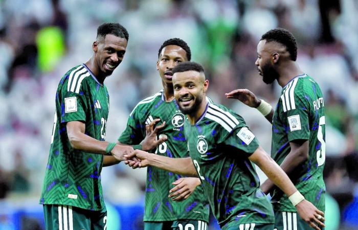 مونديال العرب.. رأسية «كنو» تقود الأخضر لمربع الكبار