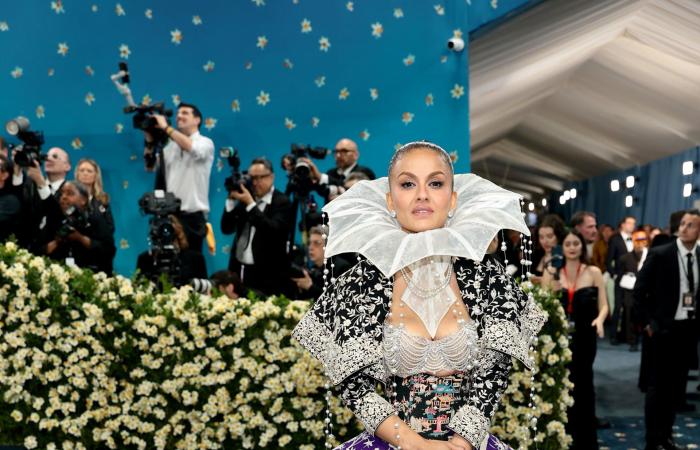 فلسفة خاصة لمصمم هندي في تنظيم الحفلات الضخمة وتقديم الهدايا