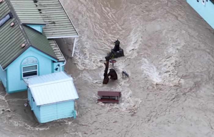 100 ألف شخص يواجهون خطر الإخلاء في واشنطن بسبب الفيضانات الكارثية