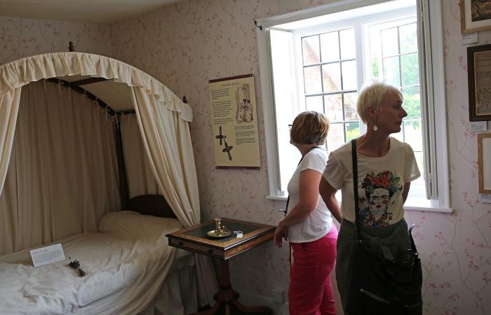 "إحدى أعظم ألغاز الأدب".. دراسة تستكشف سر وفاة جين أوستن عام 1817