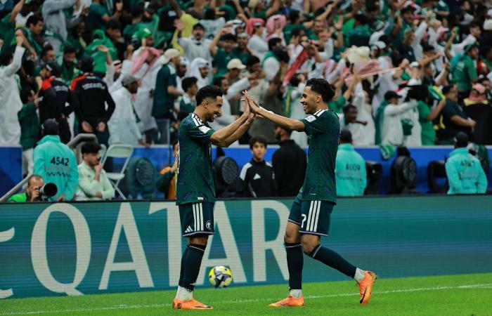 أمير
      منطقة
      الرياض
      يتوج
      الفائزين
      في
      العرض
      الدولي
      لجمال
      الخيل
      العربية