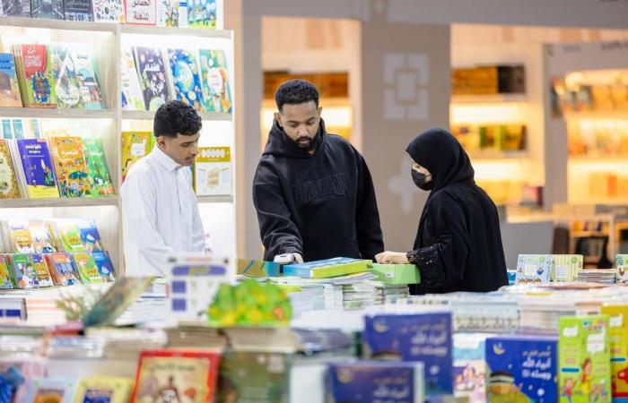 معرض
      جدة
      للكتاب...
      صناعة
      نشر
      تتوسَّع
      وبرامج
      تُعيد
      رسم
      السوق