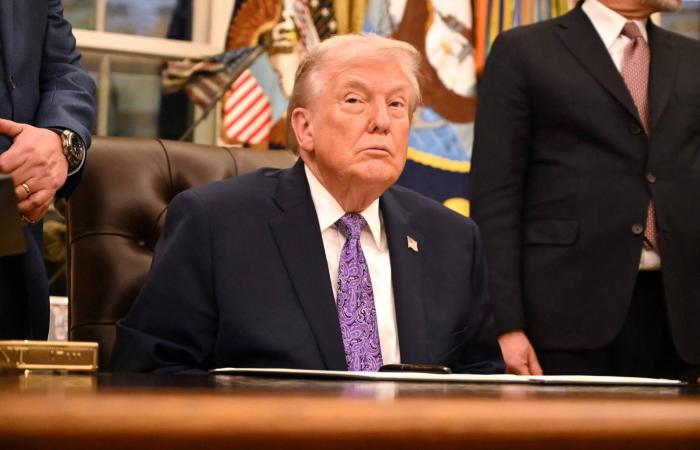 ترمب
      يتوعد
      بعد
      مقتل
      3
      أميركيين
      في
      سوريا