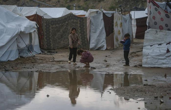 إسرائيل
      تغتال
      القيادي
      البارز
      في
      «القسام»
      رائد
      سعد