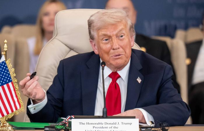 واشنطن
      لنشر
      «قوة
      غزة»
      بلا
      خطة
      للتعامل
      مع
      سلاح
      «حماس»