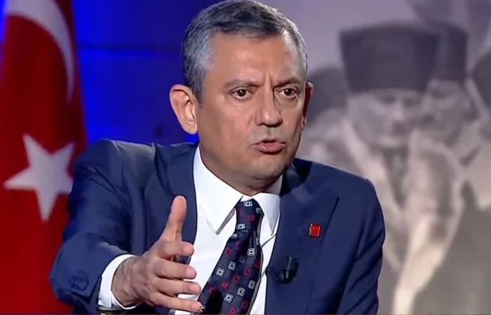 تركيا:
      مطالبات
      بـ«قانون
      للسلام»
      مع
      الأكراد
      اقترحه
      أوجلان