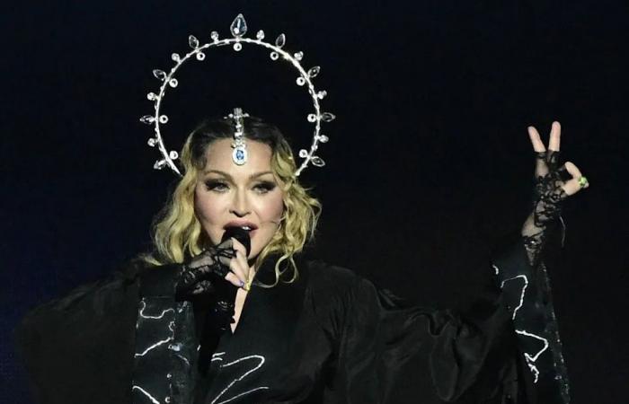 These
      famous
      Americans
      could
      be
      eligible
      for
      Canadian
      citizenship
      under
      Ottawa's
      new
      legislation