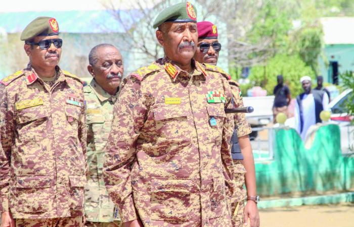 اشتباكات
      بين
      الشرطة
      التونسية
      وشبان
      في
      القيروان
      بعد
      وفاة
      رجل