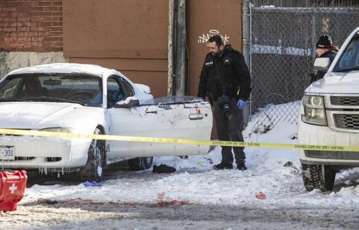 Person
      stabbed
      multiple
      times
      in
      downtown
      Ottawa