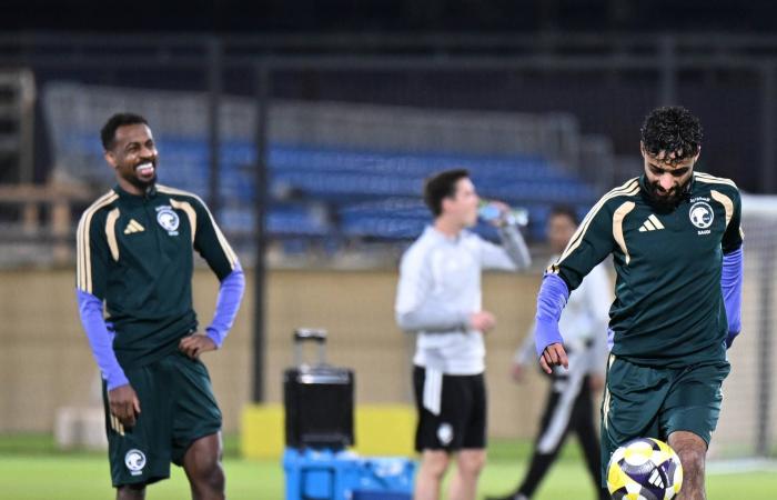 مهرجان
      الملك
      عبد
      العزيز:
      الأمطار
      تؤجل
      التحكيم
      النهائي
      لشوط
      سيف
      الملك
      للون
      المجاهيم