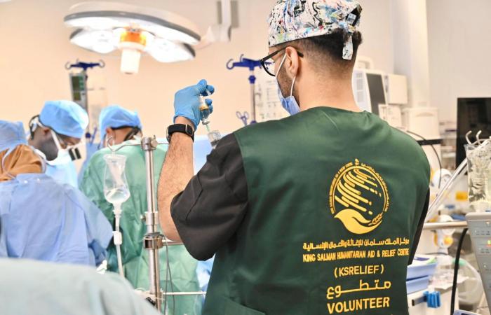 ولي
      العهد
      السعودي
      يلتقي
      البرهان
      ويستعرضان
      مستجدات
      الأحداث
      في
      السودان