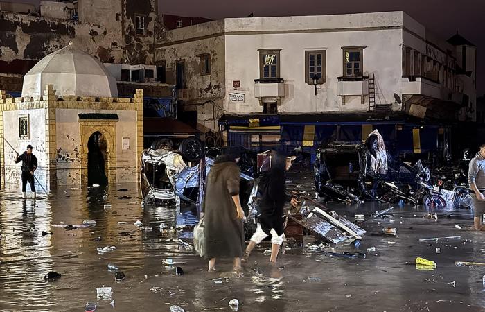 المغرب.. عشرات القتلى بفيضانات استثنائية خلال ساعة واحدة على مدينة آسفي