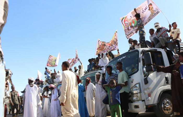 مباحثات
      سودانية
      -
      جنوب
      سودانية
      حول
      الطاقة
      والبترول
      عقب
      الاتفاق
      الثلاثي