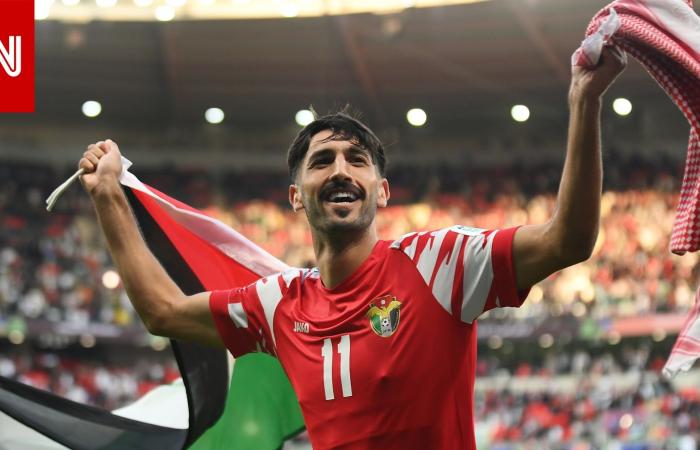 متابعة: اطمأن عليه بعد إصابته.. يزن النعيمات ينشر صورًا من لقائه بولي العهد الأردني ويعلق