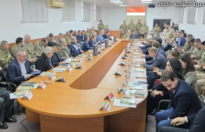 زيارة
      الدبلوماسيين
      لجنوب
      لبنان...
      دعم
      دولي
      للمسار
      الدبلوماسي
      ولإجراءات
      الجيش