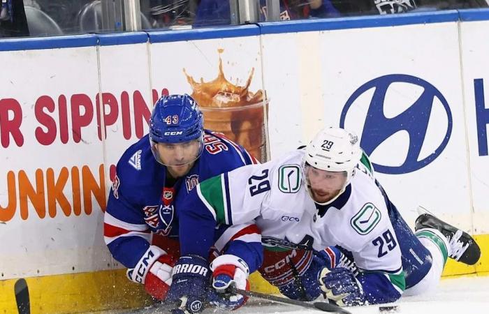 Canucks
      player
      grades:
      PK
      comes
      up
      big
      in
      3-0
      win
      vs.
      punchless
      Rangers