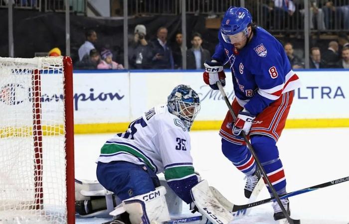 Canucks
      player
      grades:
      PK
      comes
      up
      big
      in
      3-0
      win
      vs.
      punchless
      Rangers
