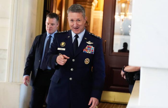 مجلس
      الشيوخ
      الأميركي
      يقر
      ميزانية
      الدفاع
      بقيمة
      901
      مليار
      دولار