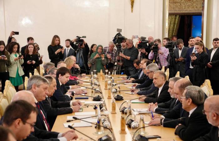 تركيا:
      تباينات
      في
      مواقف
      الأحزاب
      بشأن
      «عملية
      السلام»
      مع
      الأكراد