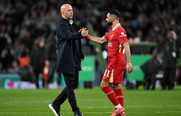 هل
      صلاح
      وسلوت
      هما
      المسؤولان
      عن
      معاناة
      ليفربول
      هذا
      الموسم؟