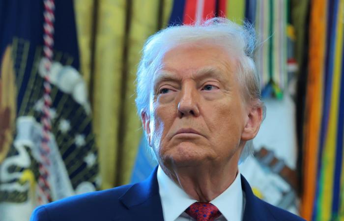 بالأسماء.. إدارة ترامب توسّع قائمة حظر السفر لتشمل 39 دولة