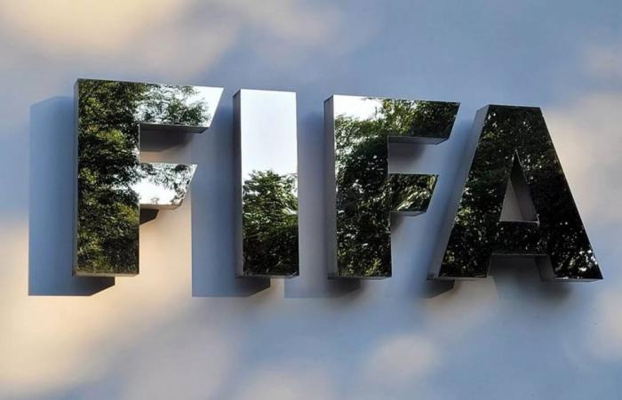 فيفا: رسوم خدمات وكلاء كرة القدم تصل إلى مستويات قياسية خلال عام 2025