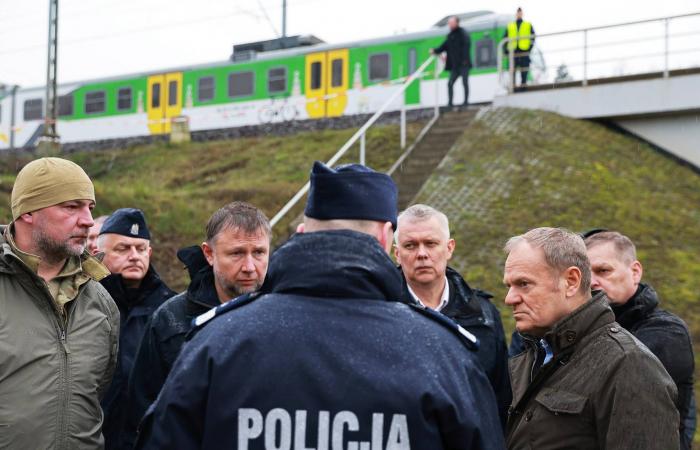 لوكاشنكو:
      صاروخ
      «أوريشنيك»
      الروسي
      القادر
      على
      حمل
      رؤوس
      نووية
      نُشر
      في
      بيلاروسيا