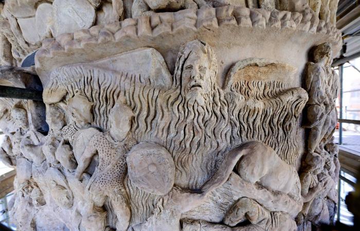 أشعة
      الليزر
      تعيد
      الحياة
      لعمود
      ماركوس
      أوريليوس
      في
      روما