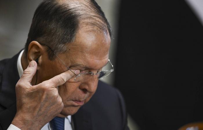 بوتين:
      أنا
      مستعد
      للتفكير
      في
      ضمان
      الأمن
      إذا
      أجرت
      أوكرانيا
      انتخابات
      رئاسية