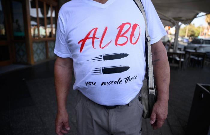  باكستان:
      «دول
      معادية»
      وراء
      مزاعم
      خاطئة
      تربط
      البلاد
      بحادث
      إطلاق
      النار
      في
      أستراليا