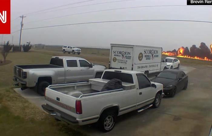 متابعة: كاميرا مراقبة ترصد لحظة تحطم طائرة في أمريكا.. شاهد ما حدث