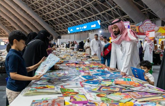 مصر:
      تصريحات
      نقيب
      الفلاحين
      عن
      فوائد
      «دود
      المش»
      تخطف
      الاهتمام