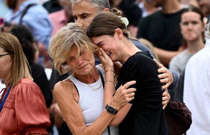 أحمد
      الأحمد
      «بطل
      هجوم
      بونداي»
      يتسلم
      شيكاً
      بـ2.5
      مليون
      دولار
      جُمعت
      من
      أكثر
      من
      43
      ألف
      متبرع