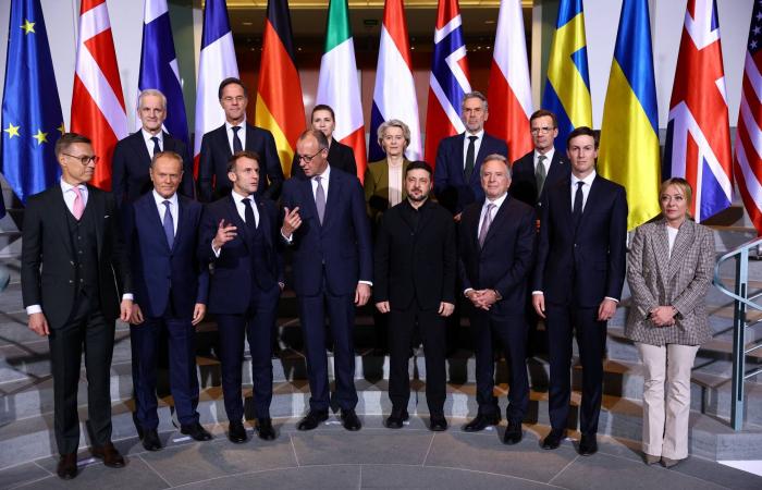 ماراثون
      ميامي
      على
      مسارين
      لإنهاء
      حرب
      أوكرانيا