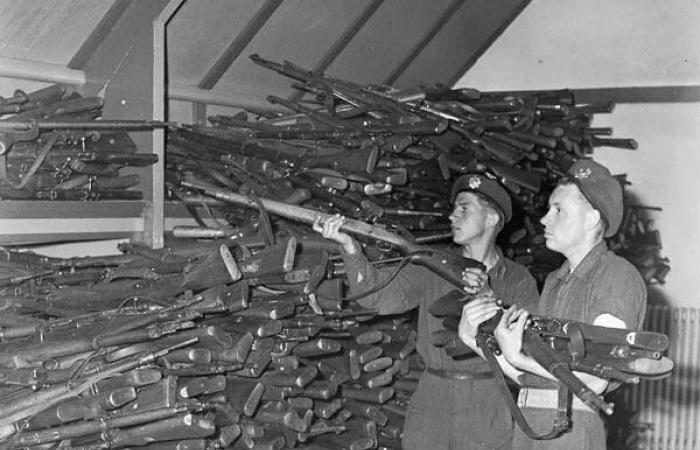 Lloyd
      Gates,
      one
      of
      P.E.I.’s
      last
      surviving
      Second
      World
      War
      veterans,
      dies
      at
      101