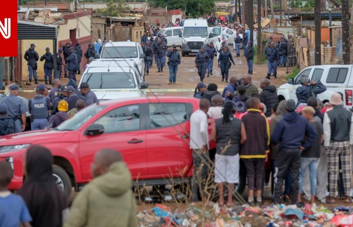 متابعة: جنوب إفريقيا: مسلحون يطلقون النار عشوائيا على رواد حانة في جوهانسبرغ وسقوط قتلى وجرحى