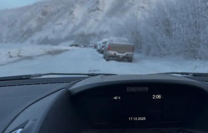 Extreme
      cold
      weather
      won't
      stop
      some
      Yukoners
      from
      getting
      their
      jobs
      done