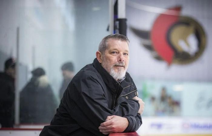 Former
      Ottawa
      police
      officer
      honoured
      in
      memorial
      hockey
      game
