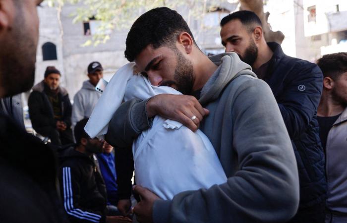 سيناتور
      أميركي
      يتهم
      «حزب
      الله»
      بإعادة
      تسليح
      نفسه