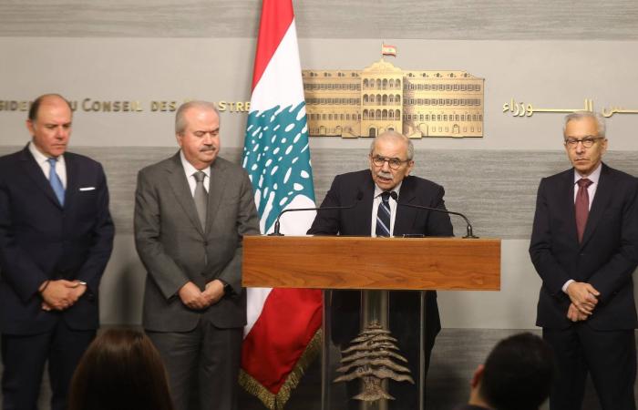 لبنان:
      مشروع
      قانون
      استرداد
      الودائع
      يُفجر
      غضب
      المصارف
      والمودعين