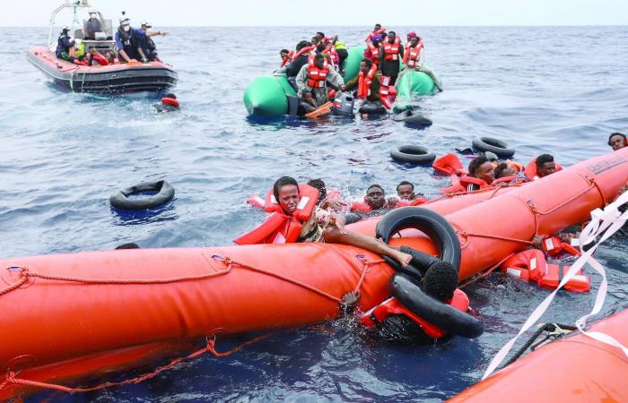 قوى
      المعارضة
      الجزائرية
      تقرر
      العودة
      للمنافسة
      الانتخابية