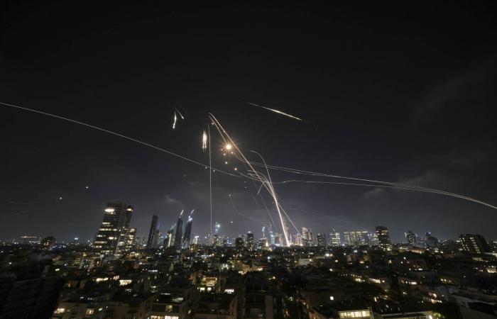 «الباليستي»
      الإيراني
      تحت
      المجهر
      الأميركي
      ــ
      الإسرائيلي