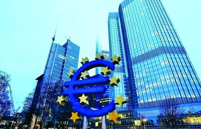 المركزي الأوروبي يبقي الفائدة عند 2 %