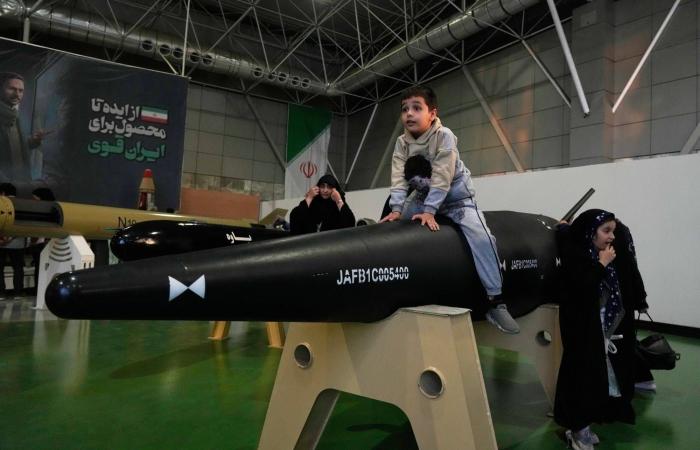 «الباليستي»
      الإيراني
      تحت
      المجهر
      الأميركي
      ــ
      الإسرائيلي