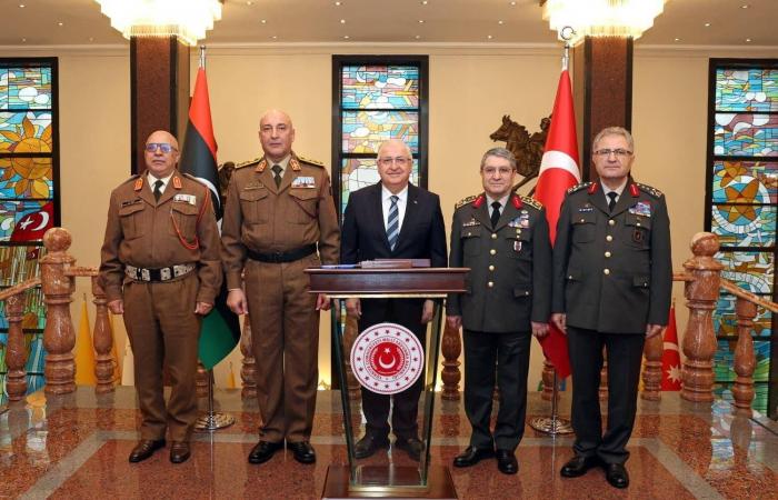 واشنطن
      تحث
      طرفي
      النزاع
      السوداني
      على
      قبول
      مبادرتها