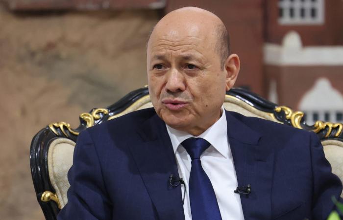 اليمن.. رشاد العليمي يحذر من خطورة إجراءات المجلس الانتقالي "الأحادية"